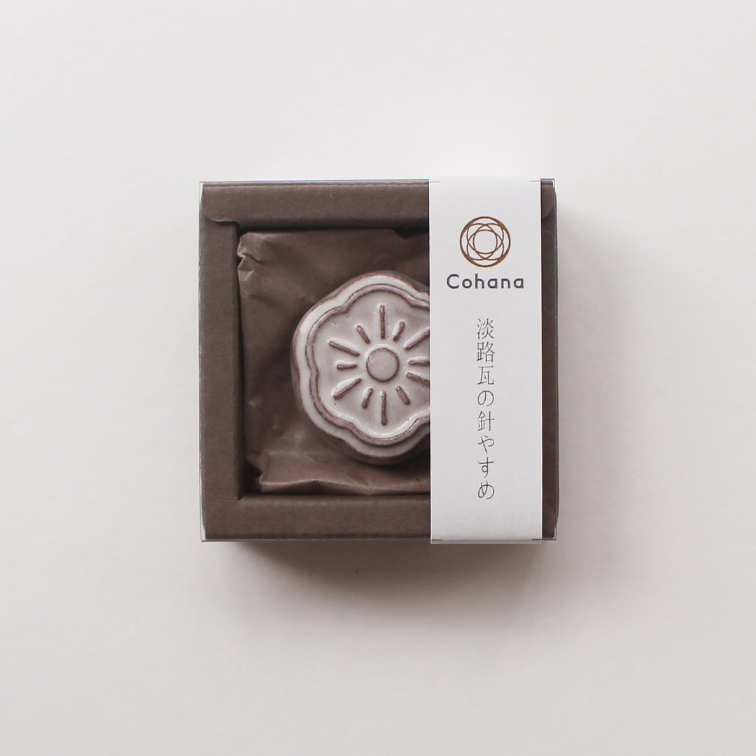 Awaji Kawara Magnetic Needle Rest